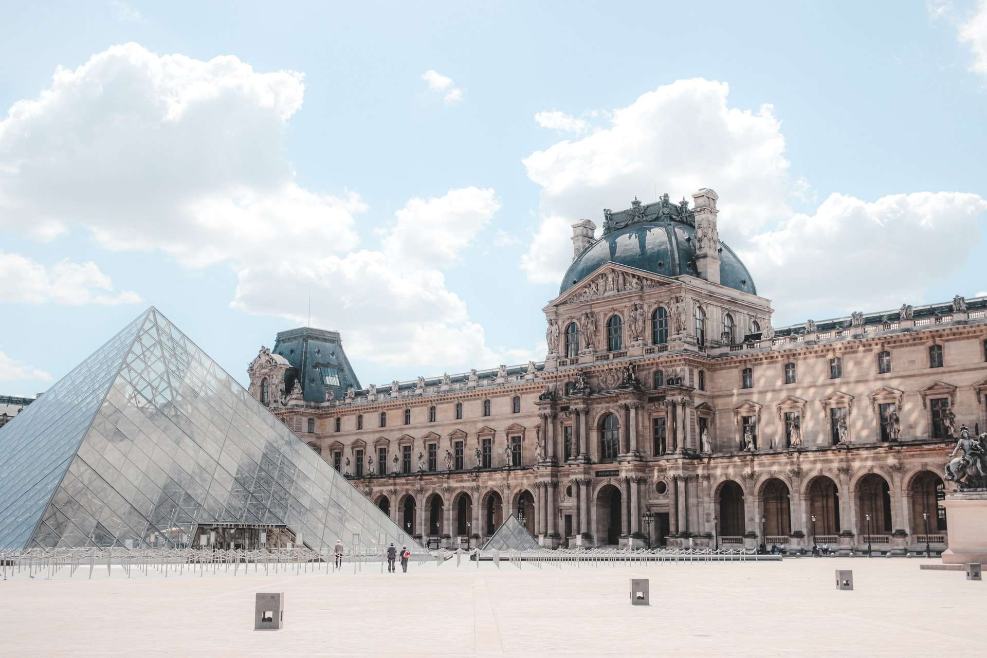 LE LOUVRE musée